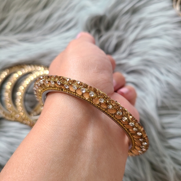 2 Stunning Chunky Bracelets - Picture 5 of 5